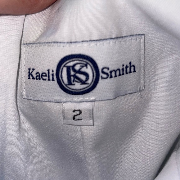 Kaeli Smith Sleeveless Mini Dress in Blue and White Pattern - Picture 4 of 6